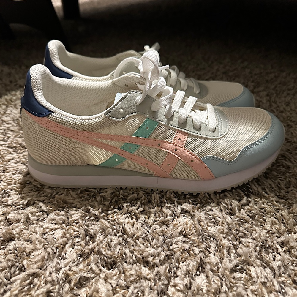 ASICS Sneakers